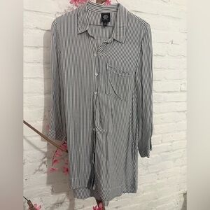 bobeau Black & White Vertical Stripe Button-Down Shirt